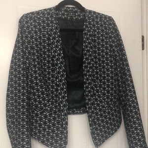 Cute office wear alert! RW Blazer